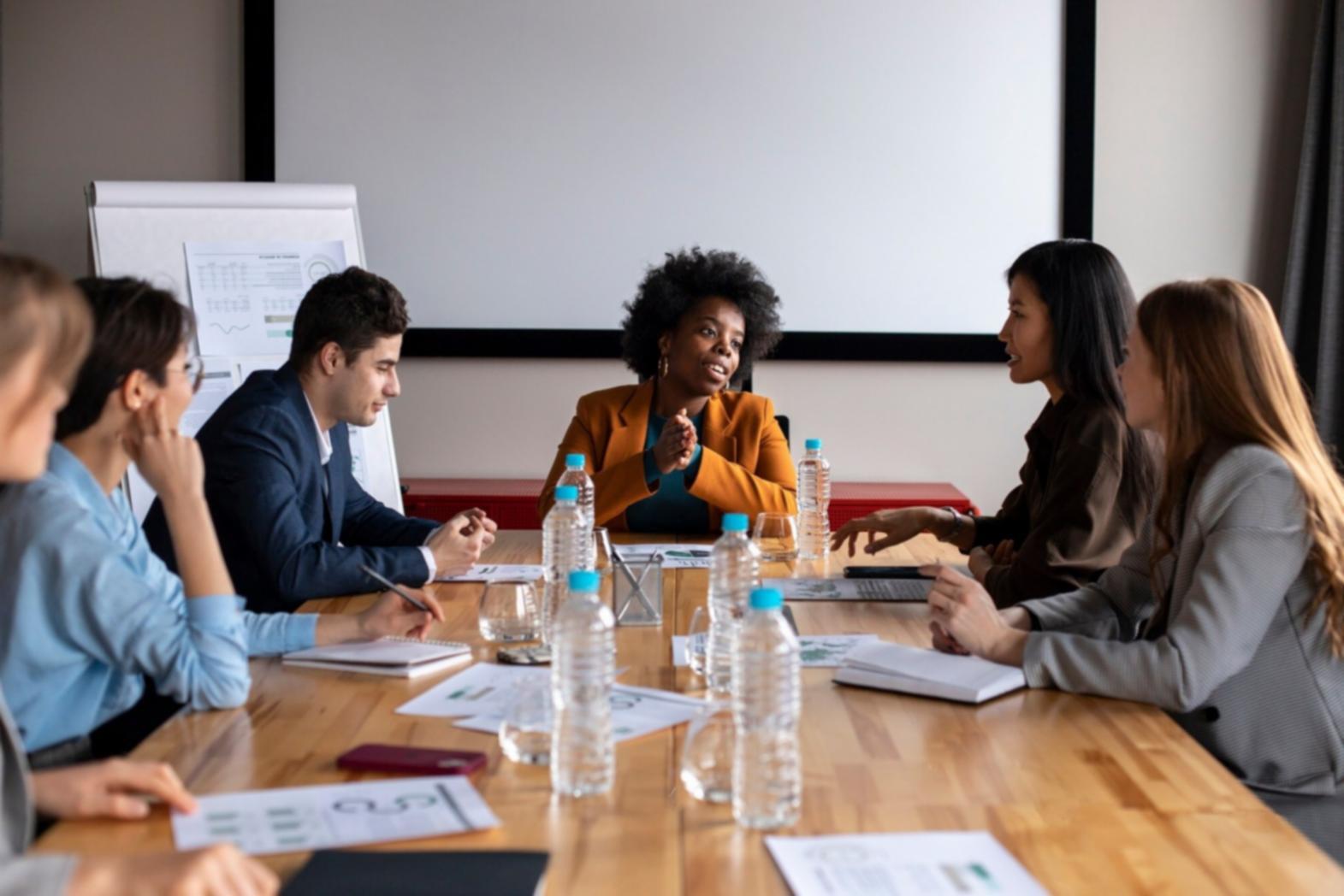 Teamarbeit bei der Entwicklung von Präsentationskonzepten